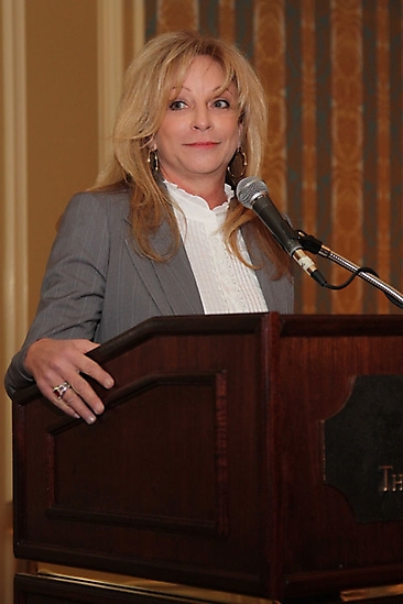 women-who-move-the-valley-103